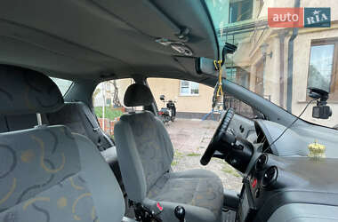 Седан Chevrolet Aveo 2005 в 