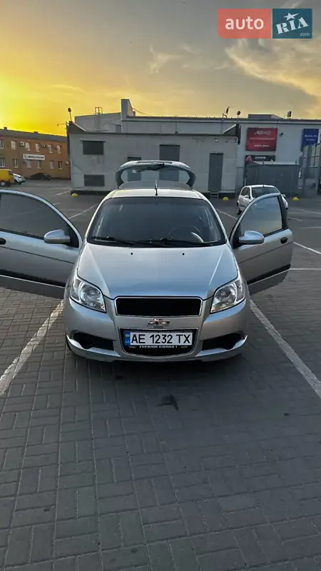 Хетчбек Chevrolet Aveo 2008 в 