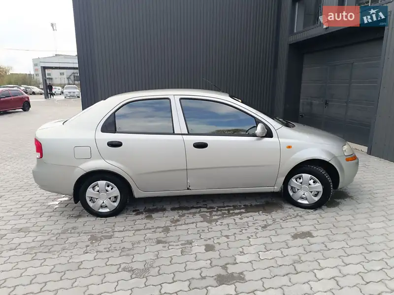 Chevrolet Aveo 2004