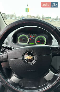 Седан Chevrolet Aveo 2011 в 