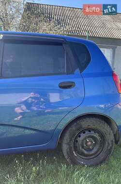 Хэтчбек Chevrolet Aveo 2008 в 