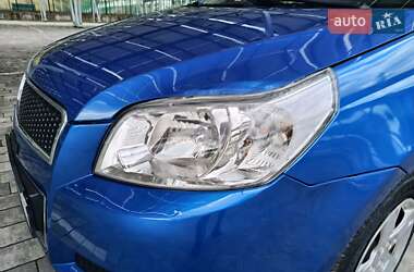 Хэтчбек Chevrolet Aveo 2008 в 