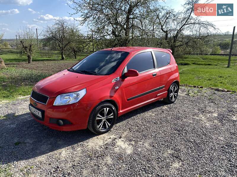 Хэтчбек Chevrolet Aveo 2008 в 