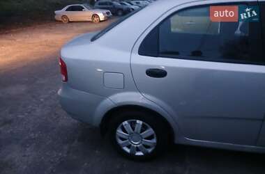 Седан Chevrolet Aveo 2005 в 