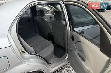Седан Chevrolet Aveo 2005 в 