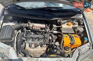 Хетчбек Chevrolet Aveo 2006 в 