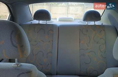 Седан Chevrolet Aveo 2005 в 