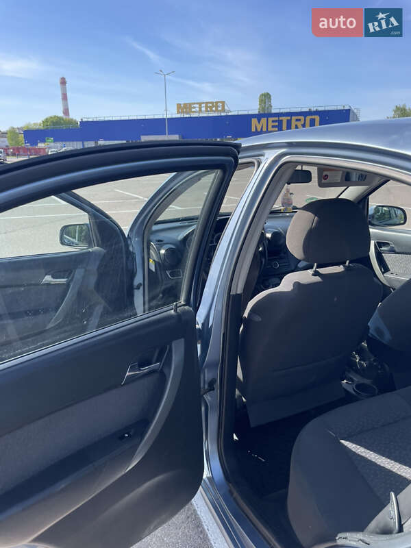 Седан Chevrolet Aveo 2006 в Києві фото 13 Седан Chevrolet Aveo 2006 в Києві