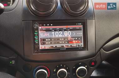 Седан Chevrolet Aveo 2010 в 