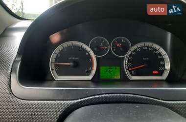 Хэтчбек Chevrolet Aveo 2011 в 
