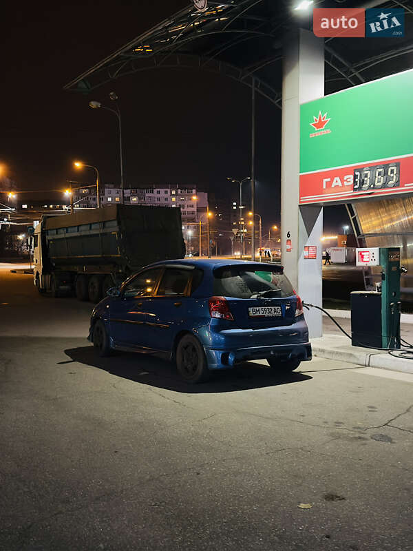 Хэтчбек Chevrolet Aveo 2006 в Сумах