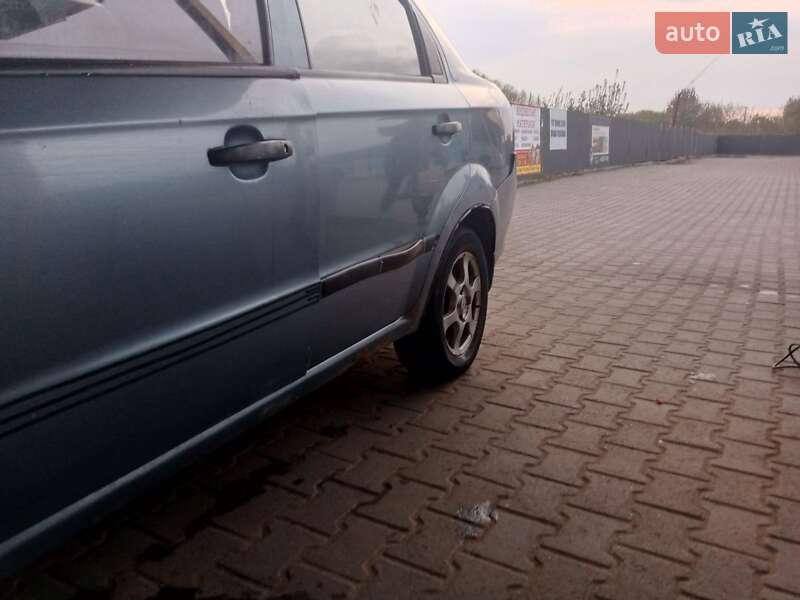 Седан Chevrolet Aveo 2006 в Хмельницком