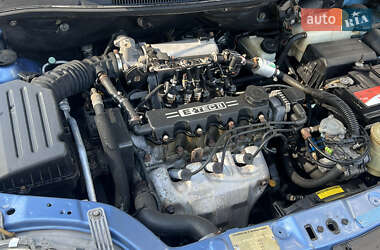 Седан Chevrolet Aveo 2004 в 