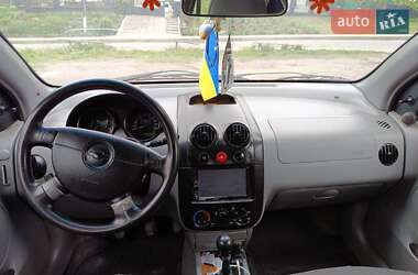 Седан Chevrolet Aveo 2004 в 