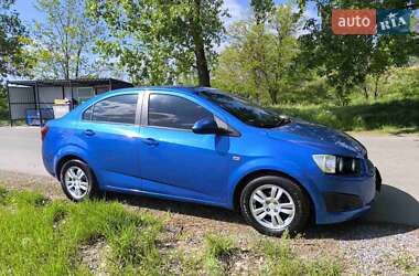 Седан Chevrolet Aveo 2011 в Днепре