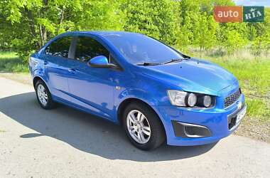Седан Chevrolet Aveo 2011 в Дніпрі