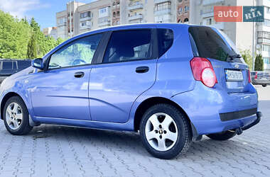 Хэтчбек Chevrolet Aveo 2008 в 