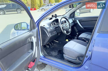 Хэтчбек Chevrolet Aveo 2008 в 
