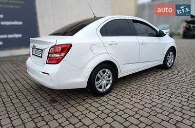 Седан Chevrolet Aveo 2017 в 