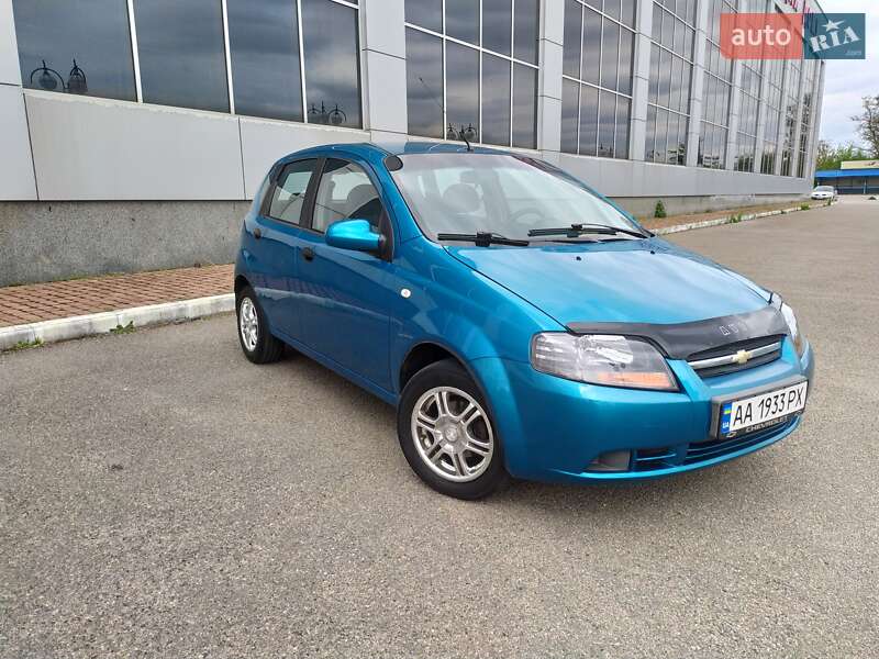 Хетчбек Chevrolet Aveo 2008 в 