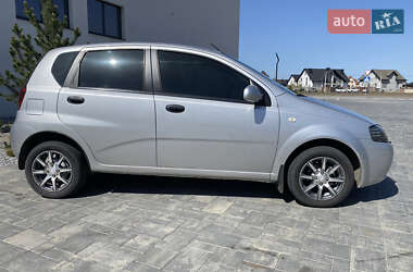 Хэтчбек Chevrolet Aveo 2007 в 