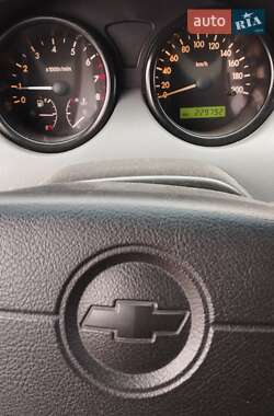 Седан Chevrolet Aveo 2004 в 