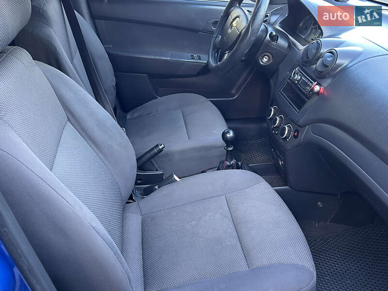 Седан Chevrolet Aveo 2008 в Миколаєві