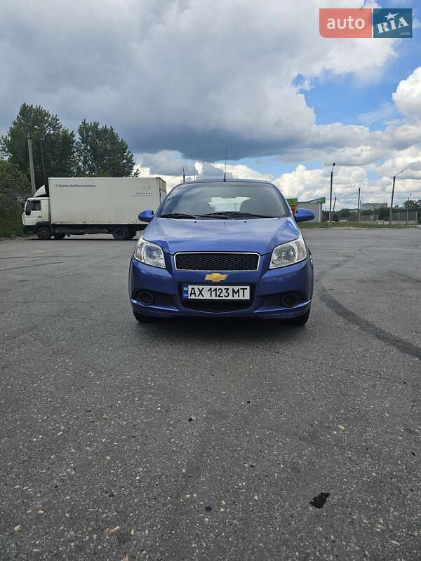 Хэтчбек Chevrolet Aveo 2008 в 