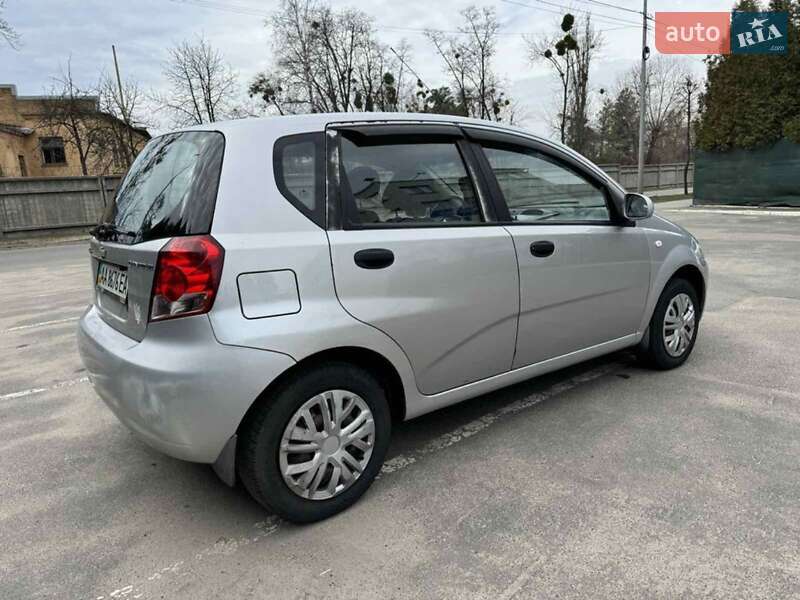 Хэтчбек Chevrolet Aveo 2007 в Киеве