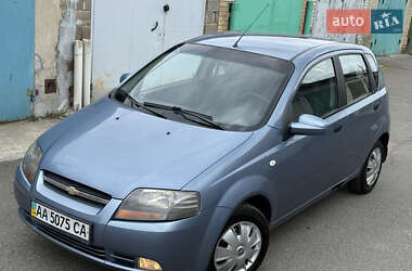 Хэтчбек Chevrolet Aveo 2006 в 