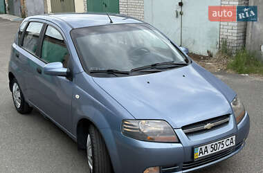 Хэтчбек Chevrolet Aveo 2006 в 