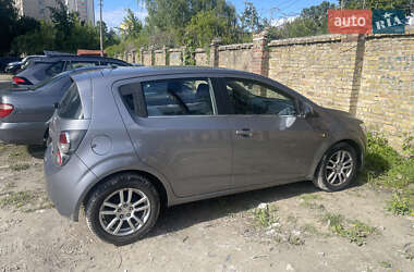 Хетчбек Chevrolet Aveo 2012 в 