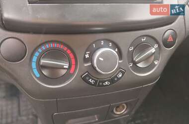 Хэтчбек Chevrolet Aveo 2008 в 