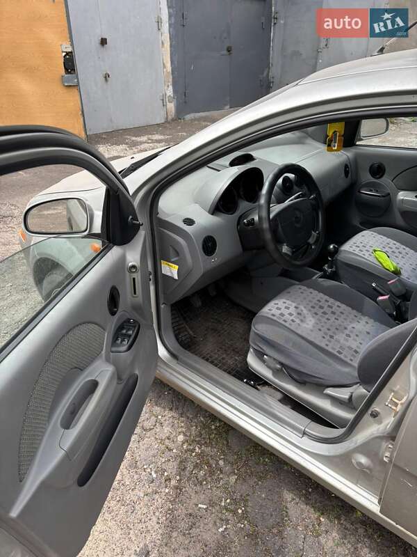 Седан Chevrolet Aveo 2005 в Кам'янському