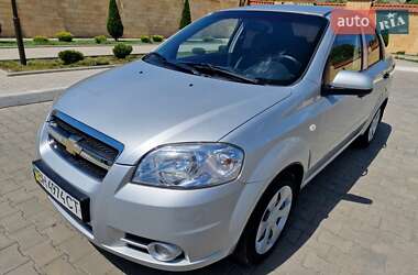 Седан Chevrolet Aveo 2010 в Измаиле