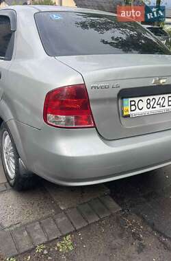 Седан Chevrolet Aveo 2004 в Львові