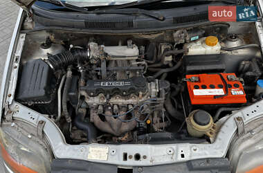 Седан Chevrolet Aveo 2005 в 