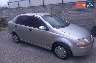 Седан Chevrolet Aveo 2005 в Ровно