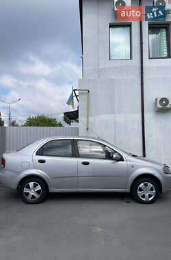 Седан Chevrolet Aveo 2005 в 