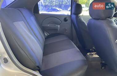 Седан Chevrolet Aveo 2005 в 
