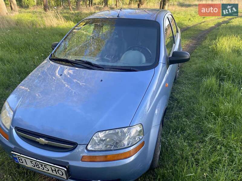 Седан Chevrolet Aveo 2004 в Миргороде