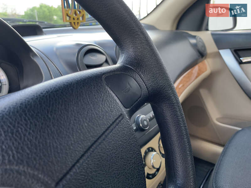 Седан Chevrolet Aveo 2007 в Тернополі