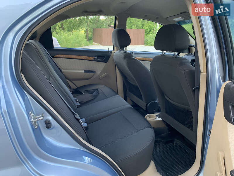 Седан Chevrolet Aveo 2007 в Тернополі