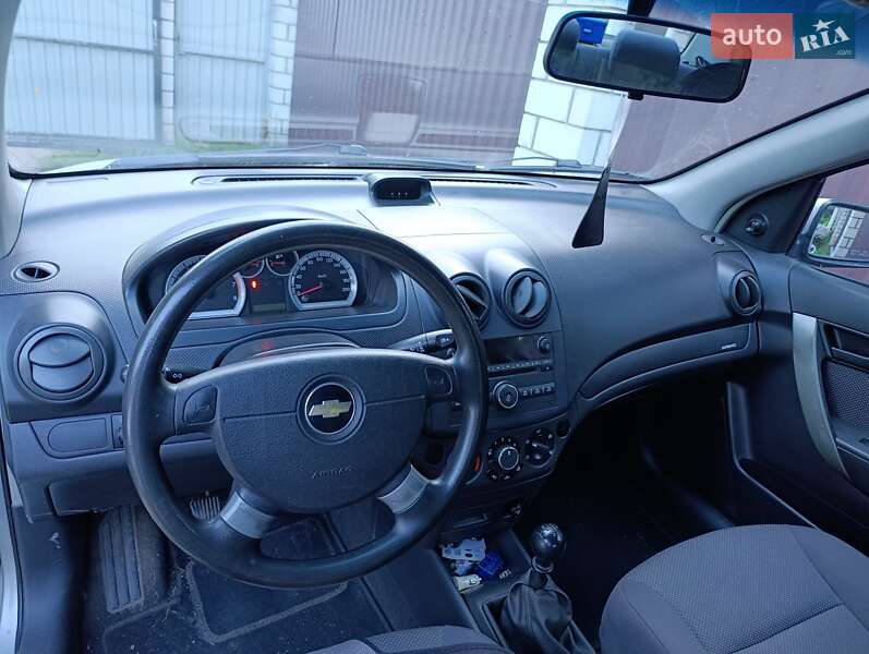 Седан Chevrolet Aveo 2006 в Дубні