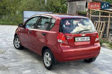 Хэтчбек Chevrolet Aveo 2006 в 