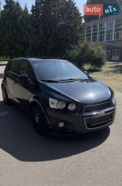 Хэтчбек Chevrolet Aveo 2011 в Киеве