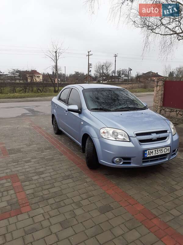 Седан Chevrolet Aveo 2008 в Олевську