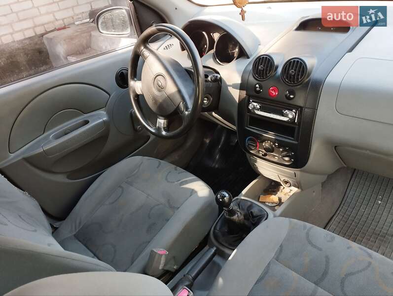 Седан Chevrolet Aveo 2005 в Житомире