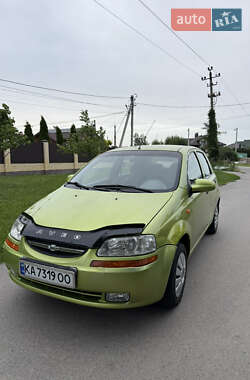 Хэтчбек Chevrolet Aveo 2005 в 