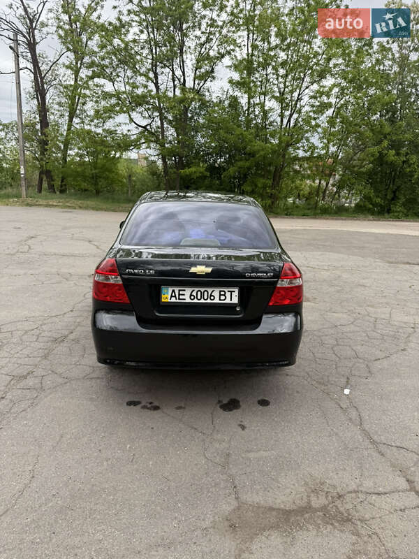 Седан Chevrolet Aveo 2011 в Кривом Роге